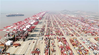 观察 对自由贸易说 是 向保护主义说 不