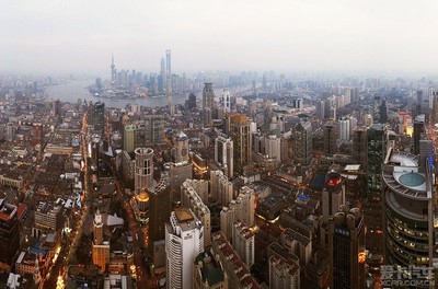 上海自贸区驱动房地产市场跃升，三年内均价突破四万大关